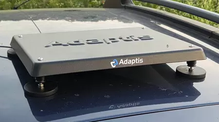 Як зробити Starlink захищеним і мобільним: огляд Adaptis MiniKit