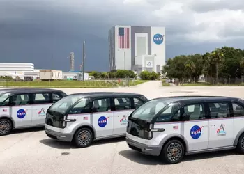NASA and USPS Abandon Vans from Bankrupt Startup Canoo