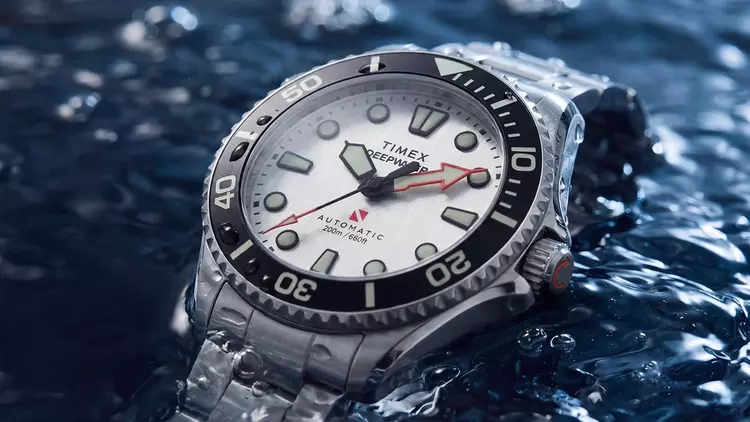 449 euros : Timex lance en ...