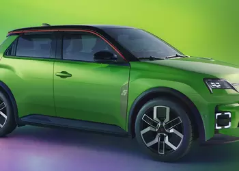 Renault 5 wins the 2025 Car of the Year award