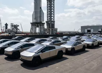 SpaceX bought 1,279 Cybertrucks in one quarter — and propped up Tesla's sagging sales