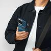 Преviews зображення зарядного процесу Pitaka Aramid Fiber Magnetic Power Bank