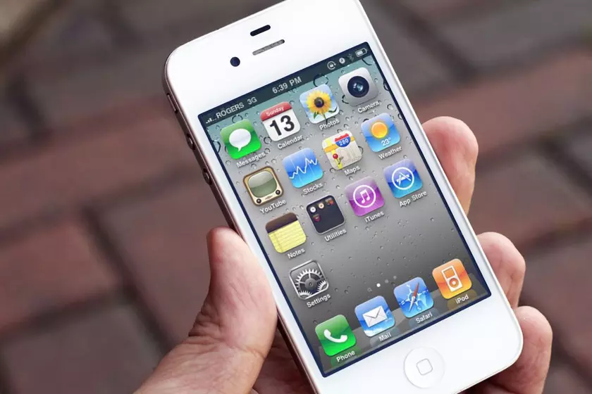 Apple заплатит за проблемы с производительностью iPhone 4S — «целых» $15 на человека