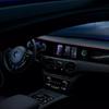 Попередній перегляд 2025 Rolls-Royce Spectre Black Badge в русі
