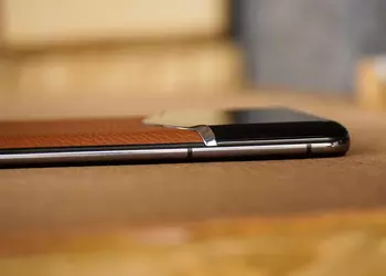 Vertu выпустит премиальный флагман iVertu 2 на Snapdragon 8 Gen1 с крышкой из кожи