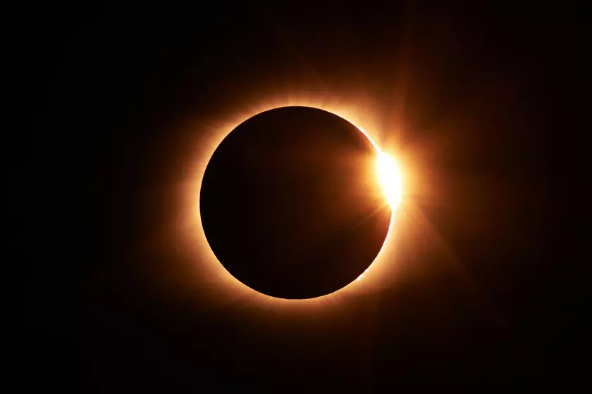 NASA опубликовало предупреждение о смартфонах и солнечном затмении