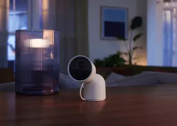 Philips Hue представила USB-C кабель для камер безопасности 
