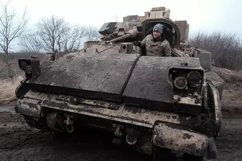 Украина разработала новые "щиты" для своих Bradley, которые должны защищать их от дронов