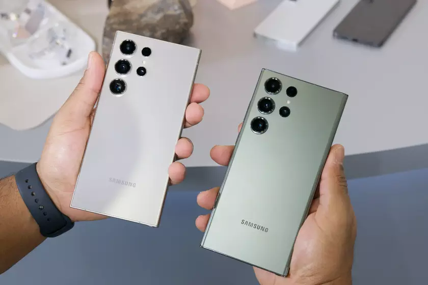 Революция в Мире Смартфонов: Первый Взгляд на Samsung Galaxy S23 Ultra и S24 Ultra