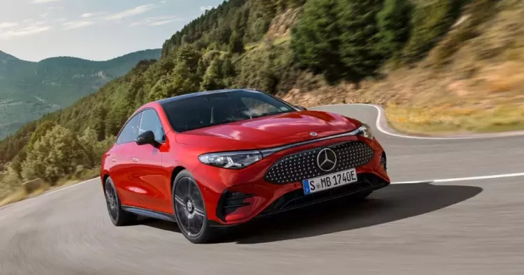 Mercedes CLA зарядився до 75% за ...