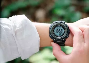 Casio выпустила в США юбилейную модель Pro Trek PRG340ANS-3 с дуплексным дисплеем