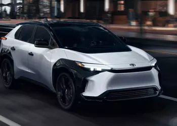 Электрический Toyota bZ4X 2025 подешевел на $6 000 и получил новую версию Nightshade Edition