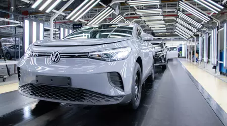 VW Group increased deliveries of electric vehicles by a third in the third quarter, but China is "stalling"