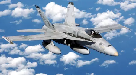 За останні тижні США втратили вже другий F/A-18 Super Hornet: знову впав в море