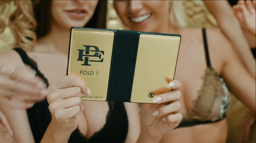 Складной смартфон Escobar Fold 1, созданный в честь наркобарона Пабло Эскобара, не хотят показывать на CES 2020