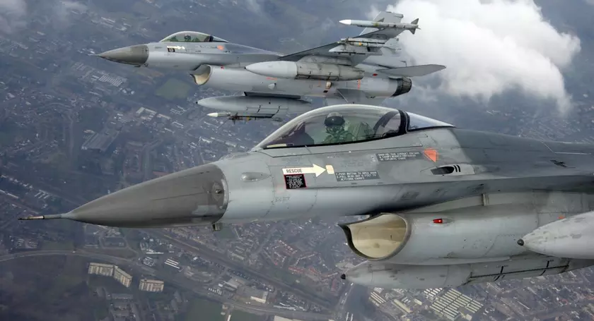 Как технологии F-16 меняют боевую авиацию