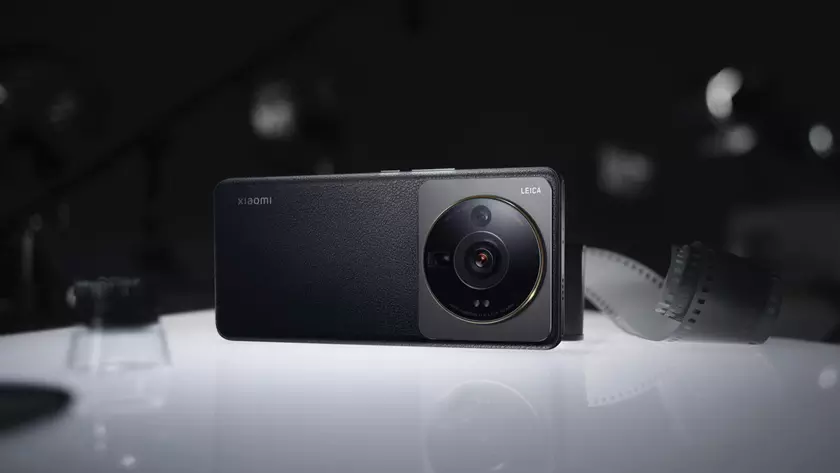 Интересная «пасхалка»: в Xiaomi 12S Ultra нашли неактивированный чип для обработки изображения