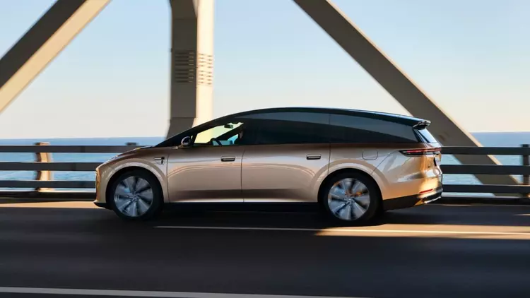 Li Auto розпочала продажі найаеродинамічнішого у ...