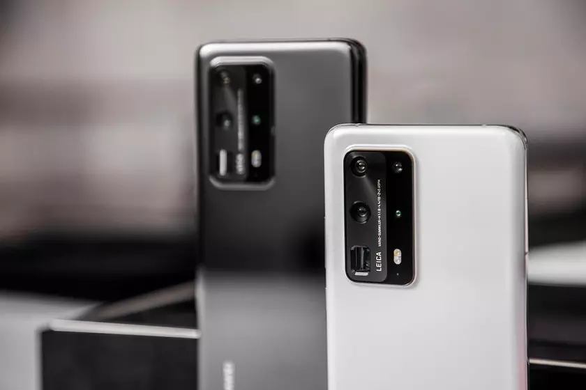 Huawei объявил о прекращении продаж в официальном магазине в россии