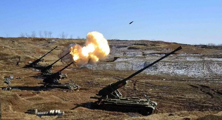 На территории россии заметили корейские дальнобойные САУ M1989 Koksan