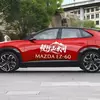 Кросовер Mazda EZ-60 у русі