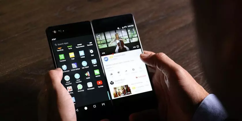 У гибкого смартфона Samsung появились новые имена