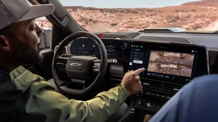 GM повернула Apple CarPlay і Android ...