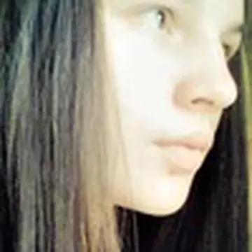 Аня Попова