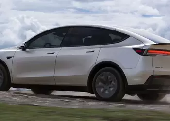 The extended version of Tesla Model Y may appear outside China