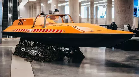 В Росії створюють морський дрононосець, який нестиме FPV-дрони