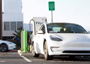 Uber abandoned previous plans for electrification and emission reductions