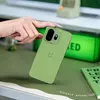 Прев'ю OnePlus 15T у чорному кольорі