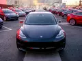 Илон Маск обещает выпустить летом Tesla Model 3 с двумя двигателями