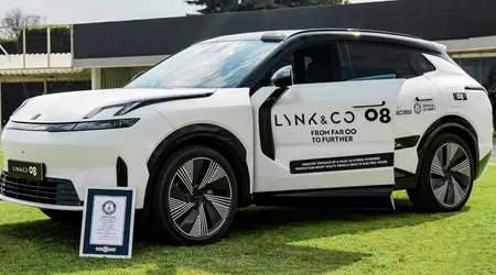 Lynk & Co 08 set a world electric range record among PHEV