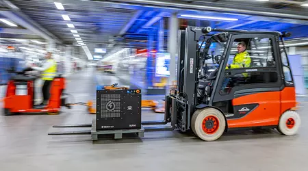 BMW Group's Regensburg plant will replace electric tractors and forklifts with hydrogen-powered trucks