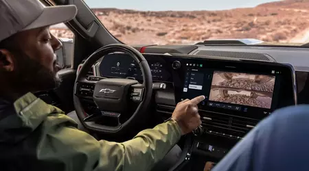 GM повернула Apple CarPlay і Android Auto у пікапи Silverado і Sierra