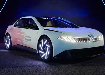 BMW Vision Driving Experience: the most powerful BMW prototype in history