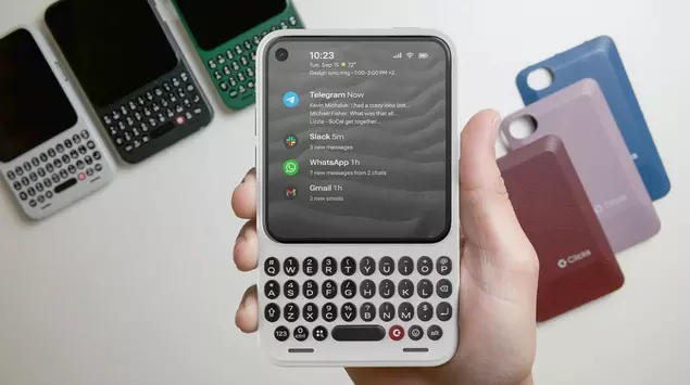 Clicks Communicator arrives in December with ...