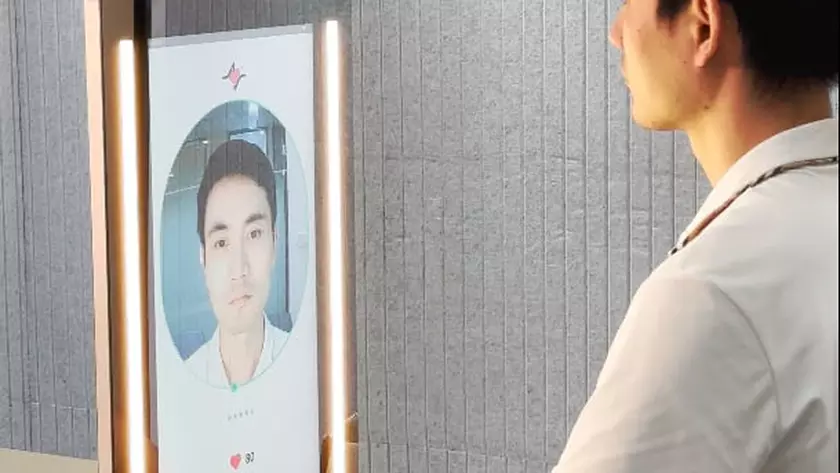 Anura MagicMirror: умное зеркало, которое может рассказать о вашем давлении, состоянии кожи и оценить риски возникновения заболеваний