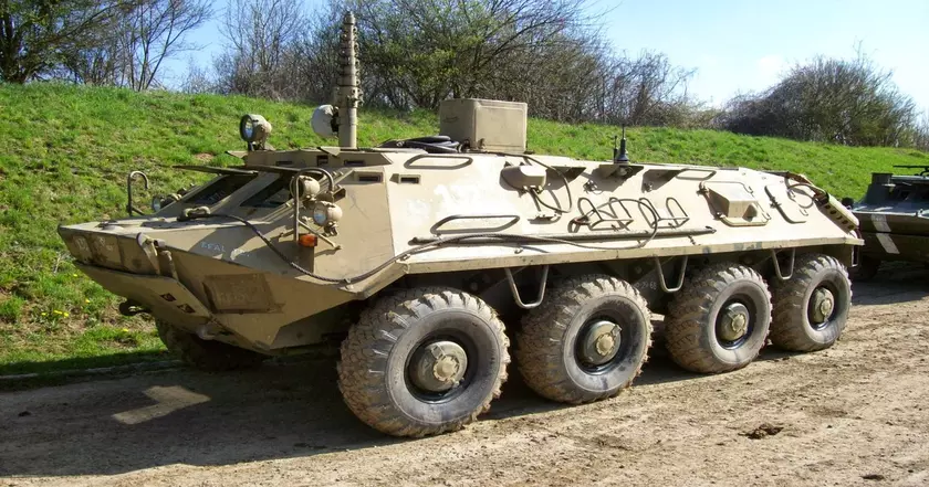 Болгария начала передавать обещанные Украине БТР-60