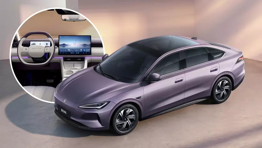 Интерьер нового электрического седана Jetta M6