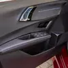 Прев'ю гібридної Clio, конкурентний вигляд