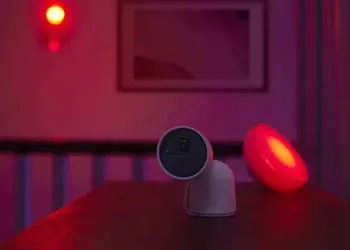 Philips обновила камеры Secure: теперь работают дольше без подзарядки