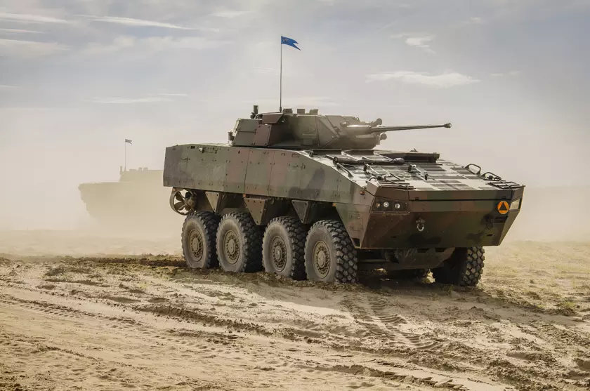 44 механизированная бригада Украины получила на вооружение польские БТР Rosomak и немецкие танки Leopard 1A5
