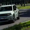 Міні-зображення задньої частини Fiat Pandina Hybrid