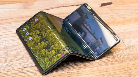 Чутки: складаний смартфон Huawei, який складатиметься втроє, покажуть у вересні