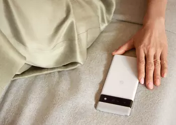 Google pauses December Pixel 6 and Pixel 6 Pro update due to connectivity issues and promises to fix everything by the end of January