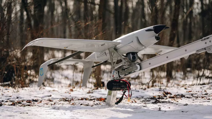 Разведчикам в Бахмуте отправили топовый украинский беспилотник Raybird-3
