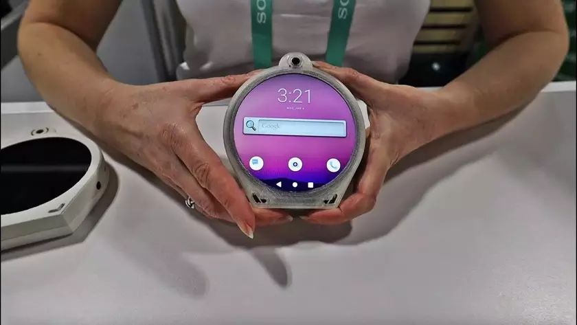Альтернатива iPhone SE: на CES 2020 представили круглый смартфон Cyrcle Phone