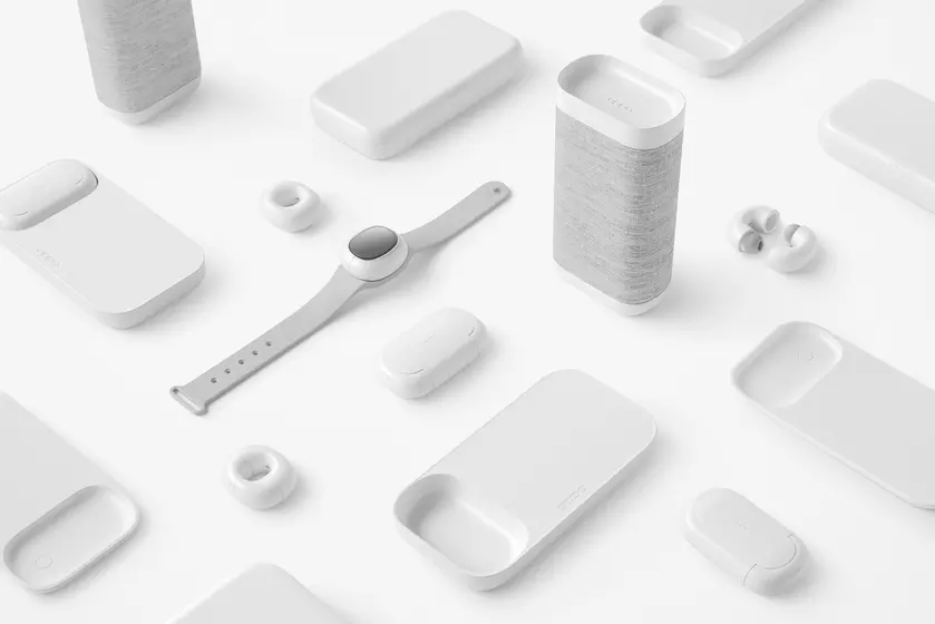 Не только складной смартфон: OPPO также показала странные беспроводные наушники и аксессуары